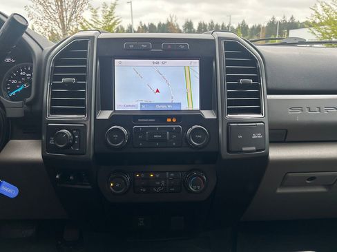 Used 2022 Ford F250 XLT w/ XLT Premium Package AWD/4WD image 25