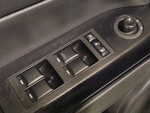 Used 2016 Jeep Patriot Sport w/ Power Value Group image 27