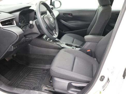 Used 2024 Toyota Corolla LE FWD image 8