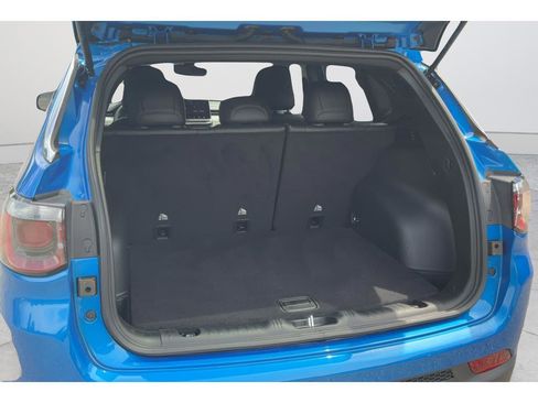 Used 2024 Jeep Compass Latitude AWD/4WD image 19