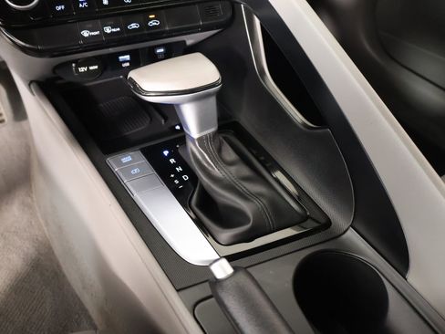 Used 2025 Hyundai Elantra Sport image 7