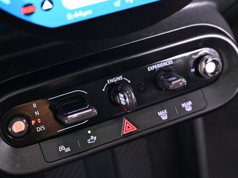 Certified 2025 MINI Cooper S FWD image 18