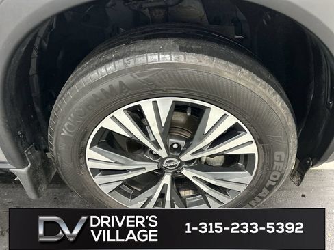 Used 2023 Nissan Rogue SV AWD/4WD image 8