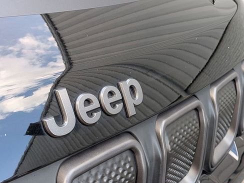 Used 2022 Jeep Compass Trailhawk w/ Trailhawk Convenience Group AWD/4WD image 9