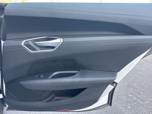 Used 2022 Audi e-tron GT Premium Plus image 14