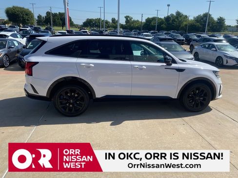 Used 2022 Kia Sorento SX image 6
