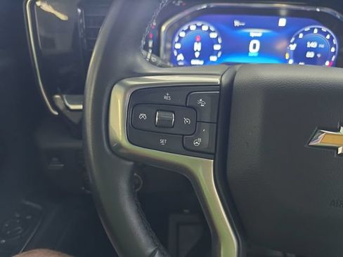 Used 2023 Chevrolet Silverado 1500 LT AWD/4WD image 18