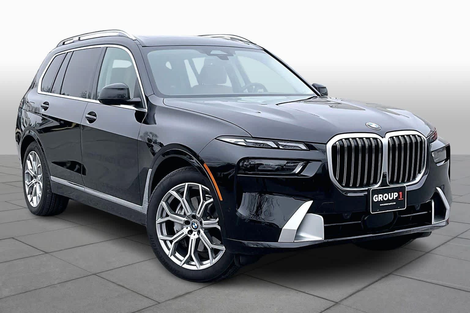 Used 2025 BMW X7 xDrive40i w/ Premium Package AWD/4WD image 2