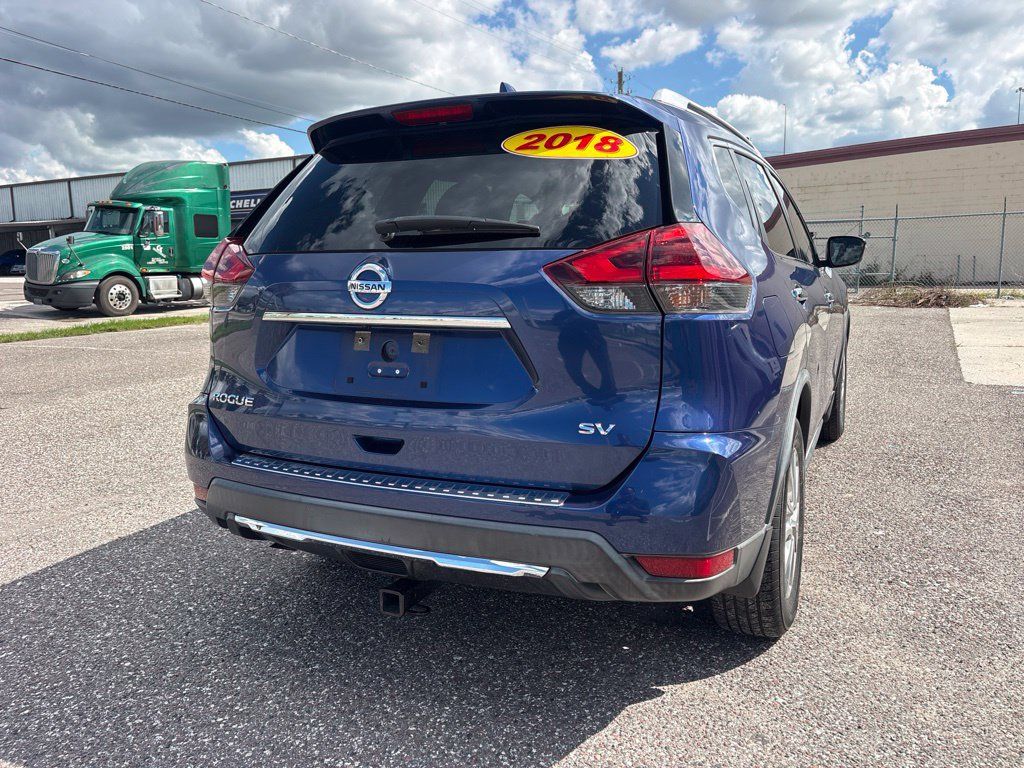 Used 2018 Nissan Rogue SV FWD image 3
