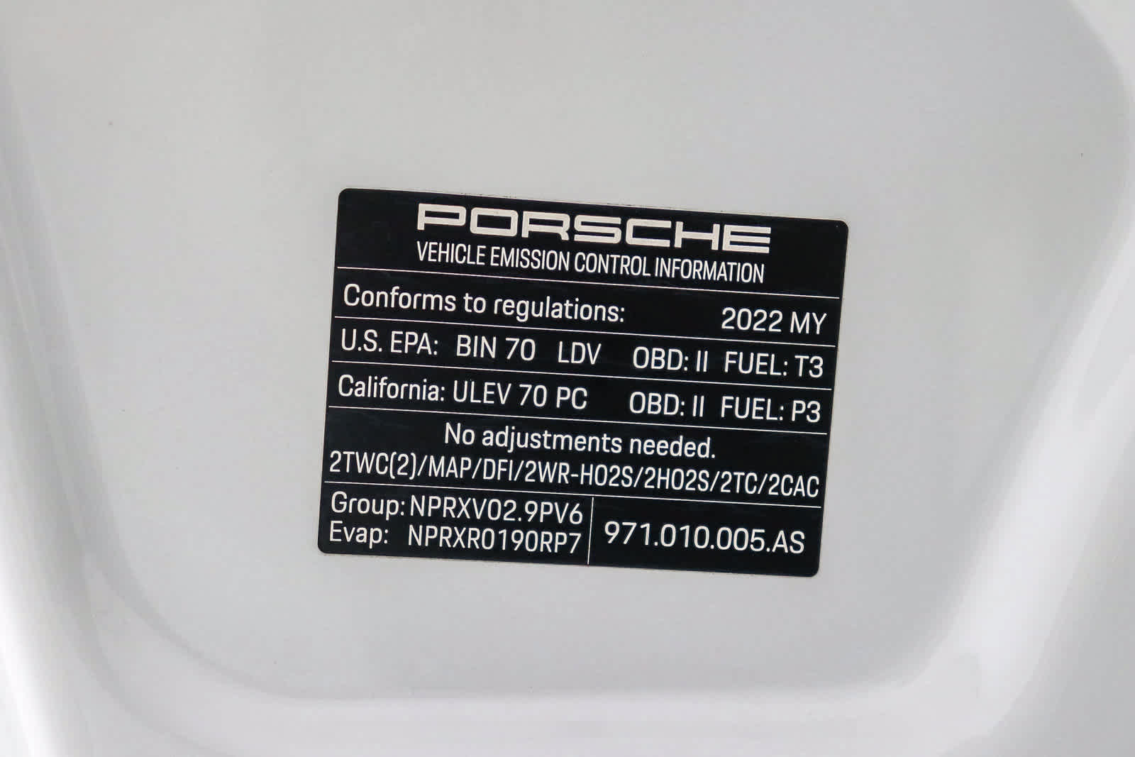 Used 2022 Porsche Panamera RWD image 38