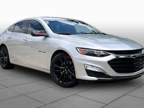 Used 2021 Chevrolet Malibu LT w/ Redline Edition FWD image 3