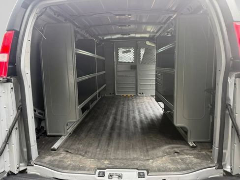 Used 2023 GMC Savana 2500 w/ Driver Convenience Package RWD image 24