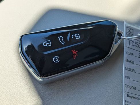 New 2026 Volkswagen Atlas SE image 30