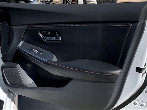 Used 2022 Nissan Sentra SR w/ Midnight Edition image 23