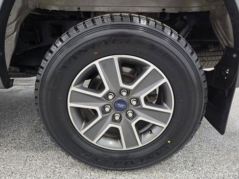 Used 2015 Ford F150 Lariat w/ Equipment Group 502A Luxury AWD/4WD image 32