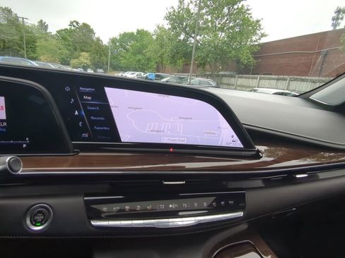 Used 2023 Cadillac Escalade ESV Sport Platinum AWD/4WD image 15