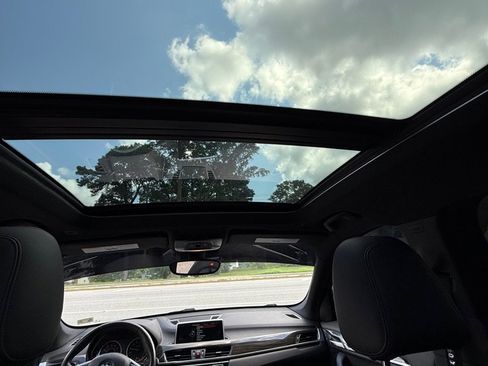 Used 2017 BMW X1 xDrive28i image 7