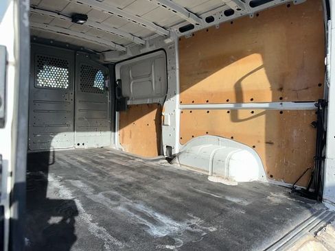 Used 2021 Nissan NV 2500 SV image 30