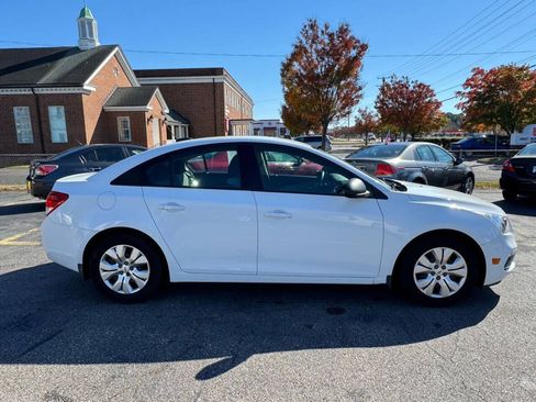 Used 2016 Chevrolet Cruze LS FWD image 10