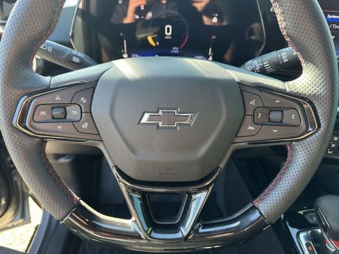 Certified 2025 Chevrolet Trax RS w/ Sunroof Package image 22