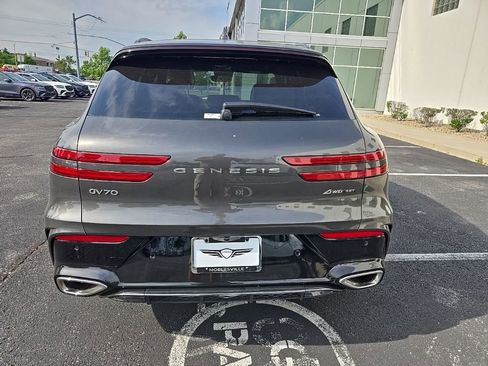 Used 2026 Genesis GV70 3.5T Sport Prestige image 7