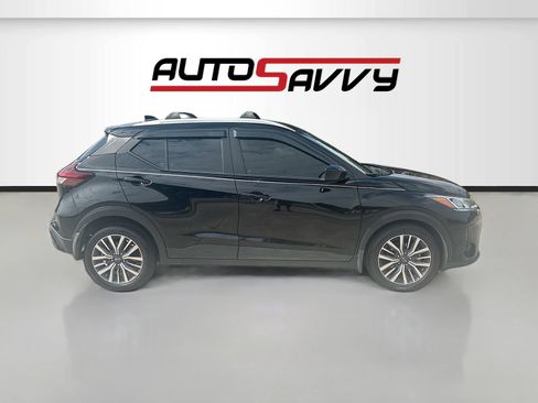 Used 2024 Nissan Kicks SV FWD image 8