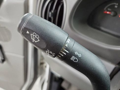 Used 2006 Ford E-150 and Econoline 150 image 28