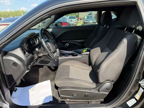 Used 2016 Dodge Challenger SXT RWD image 21