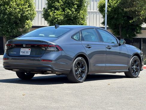 Used 2025 Honda Accord SE image 4