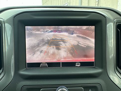 Used 2022 GMC Sierra 1500 Pro w/ Pro Value Package image 4