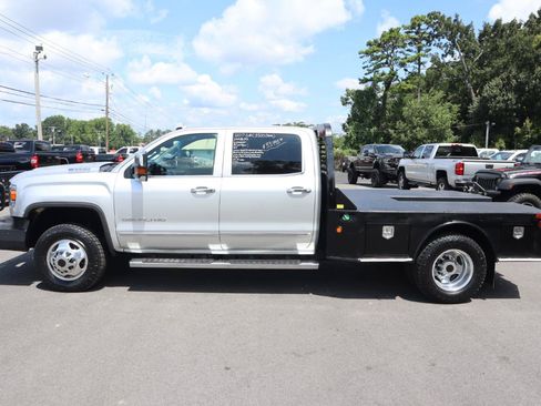 Used 2017 GMC Sierra 3500 Denali w/ Duramax Plus Package AWD/4WD image 5