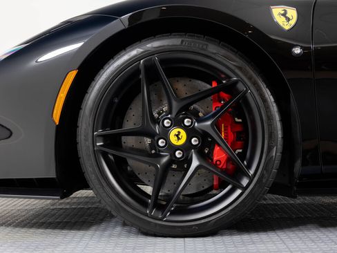 Used 2023 Ferrari F8 Tributo RWD image 25
