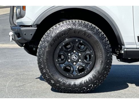 Used 2024 Ford Bronco Badlands image 30