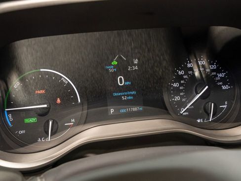 Used 2021 Toyota Sienna XLE w/ XLE Plus Package image 19