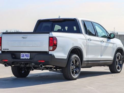 New 2026 Honda Ridgeline Black Edition image 16