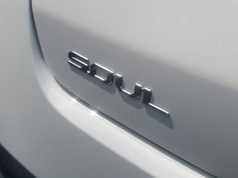 Used 2025 Kia Soul S FWD image 6