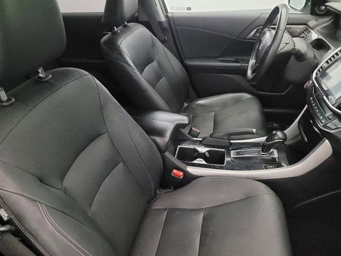 Used 2017 Honda Accord EX-L image 21