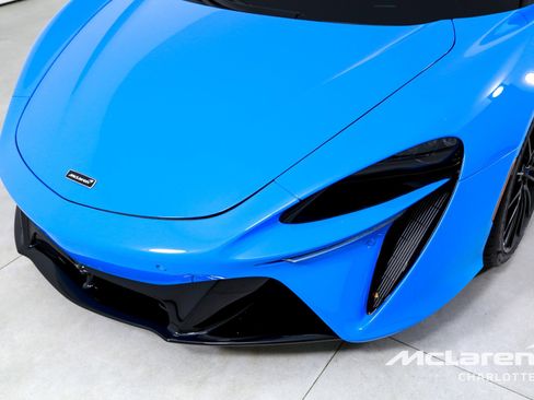 New 2025 McLaren Artura Spider image 31