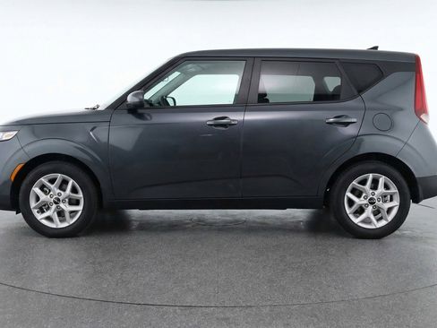 Used 2025 Kia Soul LX w/ LX Technology Package FWD image 5