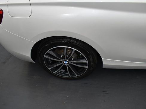 Used 2018 BMW 230i Convertible RWD image 21
