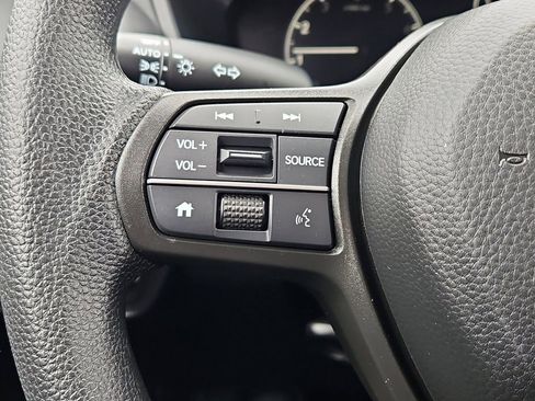 Certified 2025 Honda HR-V LX image 19