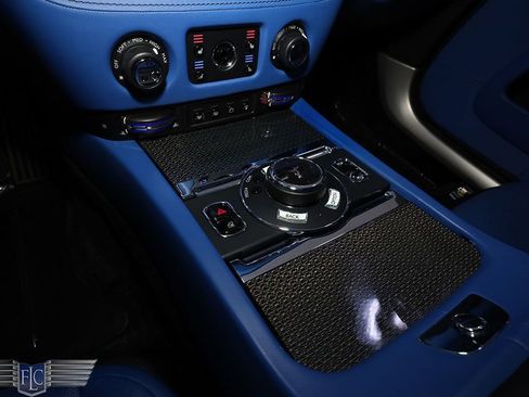 Used 2018 Rolls-Royce Dawn image 30