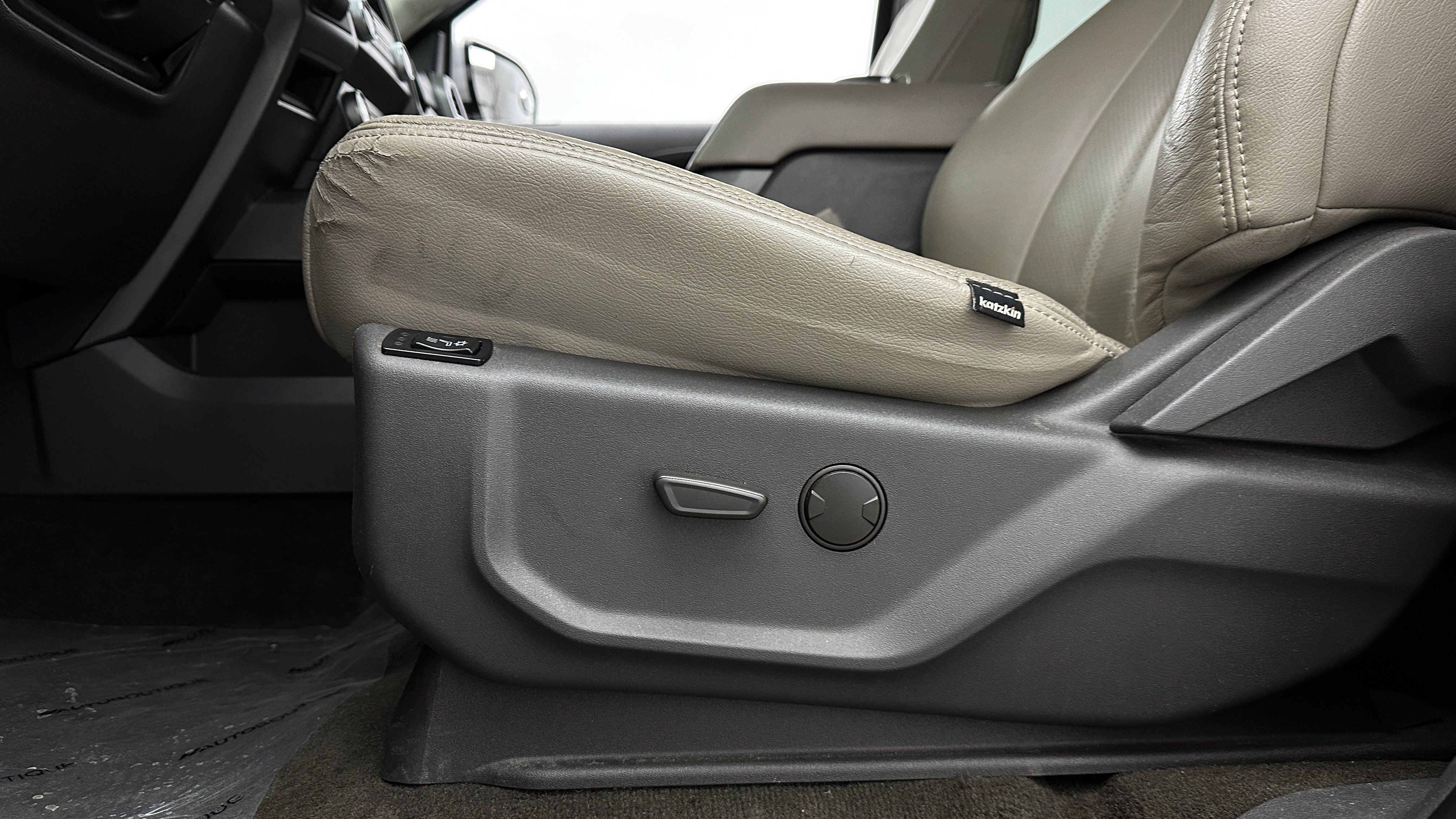 Used 2020 Ford Expedition Max XLT RWD image 14