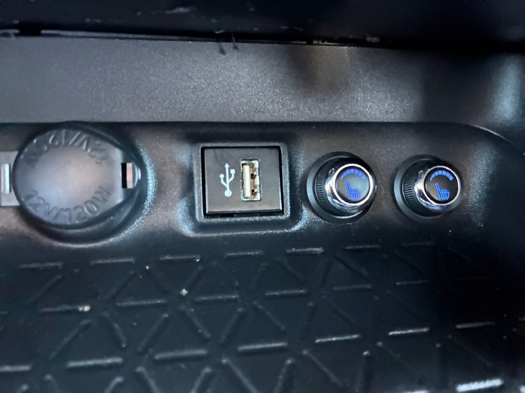 Used 2023 Toyota RAV4 XLE FWD image 6