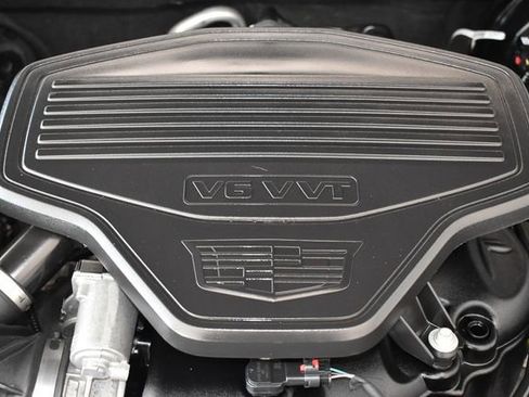 Used 2024 Cadillac XT6 Premium Luxury image 4