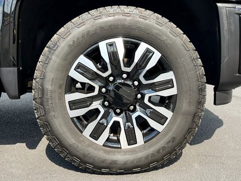 Used 2025 GMC Sierra 3500 Denali Ultimate image 19