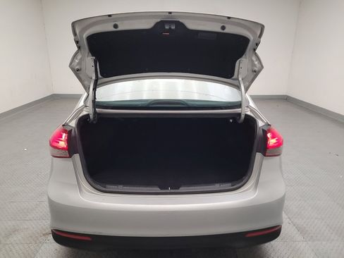 Used 2017 Kia Forte LX FWD image 29