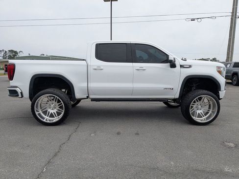 Used 2021 GMC Sierra 1500 AT4 w/ AT4 Premium Package image 3