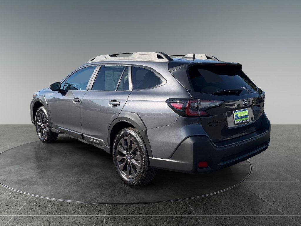 Used 2025 Subaru Outback Onyx Edition AWD/4WD image 8