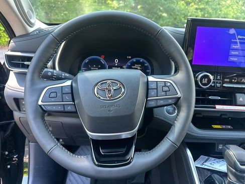 New 2026 Toyota Highlander Limited AWD/4WD image 35